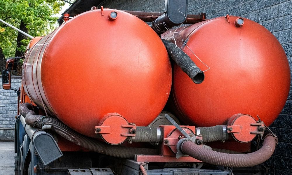 underground-polyethylene-cistern-to-store-rainwater-out-of-sight